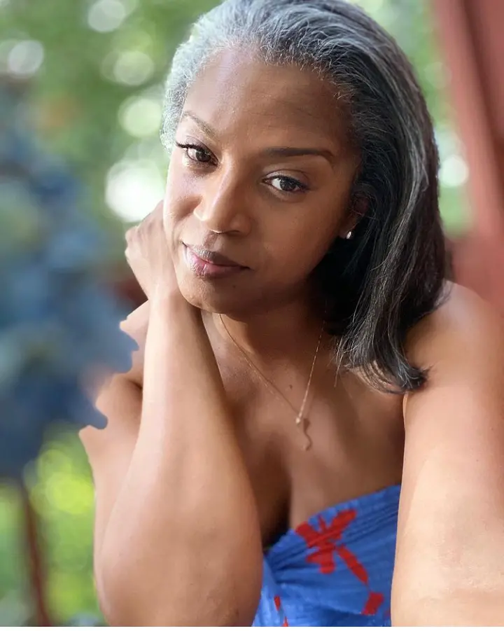 Meet 53-Year-Old Woman, Rolanda Rochelle 
