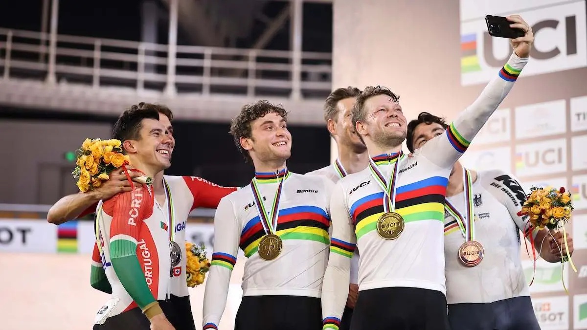 Iúri Leitão e Ivo Oliveira no pódio com dinamarqueses e alemães. Portugal chegou ao topo mundial de forma meteórica