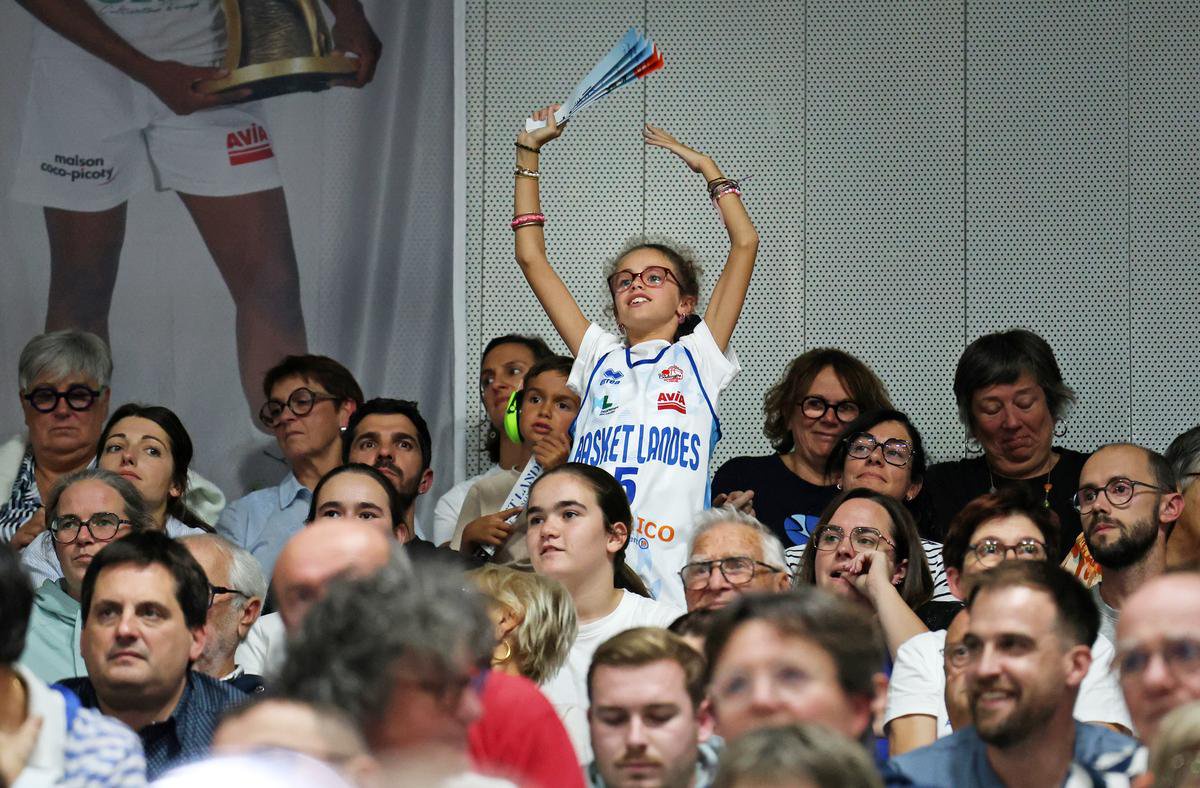 Vacances de Toussaint oblige, de nombreux enfants ont assisté à ce premier match européen de la saison à Mitterrand.
