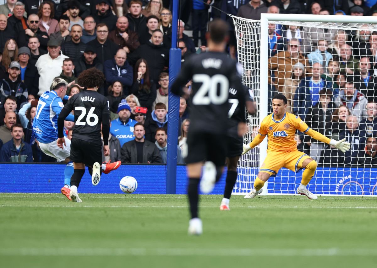 Liam Millar of Birmingham City scores against Queens Park Rangers