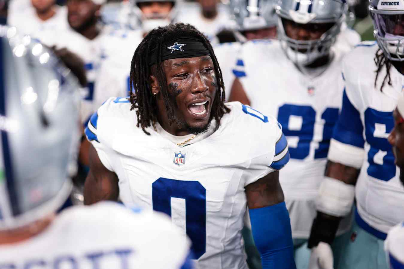 Dallas Cowboys LB DeMarvion Overshown