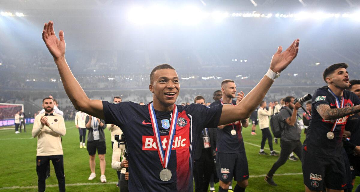 Kylian Mbappé avec le PSG après la victoire face à l'OL en Coupe de France.