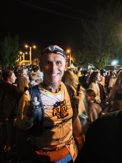 Au départ, Damien Pommier fait partie de plus de 2 800 participants, il n’en restera plus que 2 126 à l’arrivée.