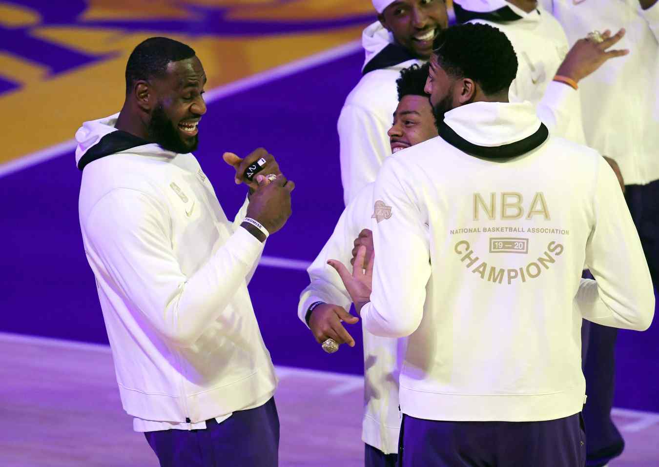 Los Angeles Clippers v Los Angeles Lakers