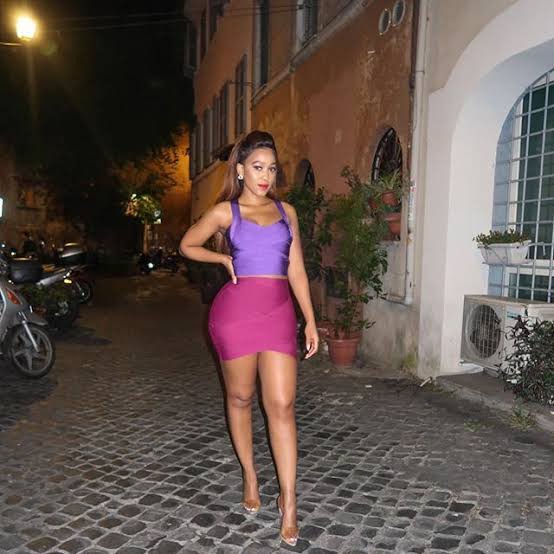 Sultry Former Muvhango Actress Buhle Samuels Turned Heads Dressed In An Elegantly Sexy Outfit 