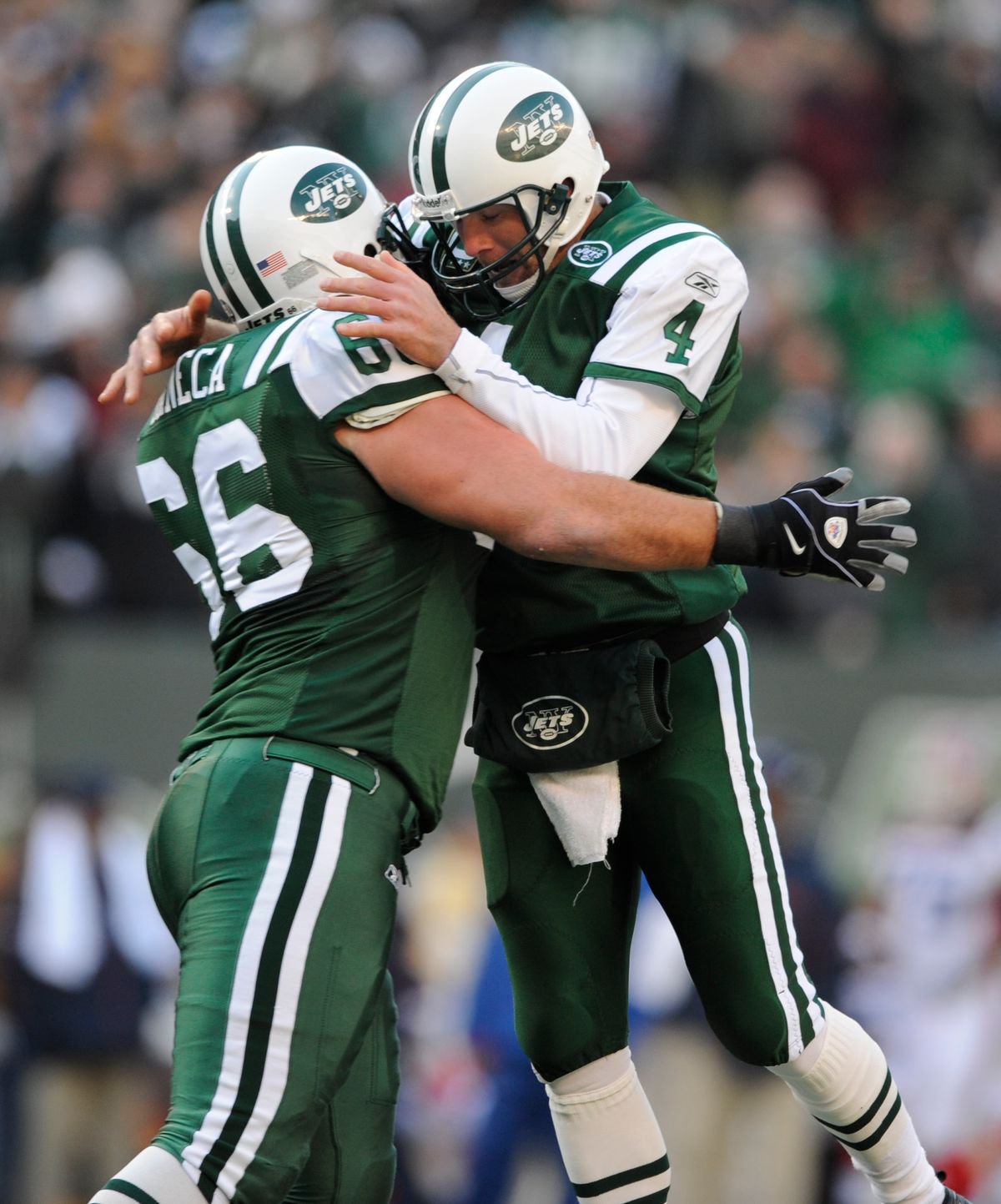 Alan Faneca joined the Jets after leaving the Steelers, teaming up with a fellow future Hall of Famer in the form of Brett Favre