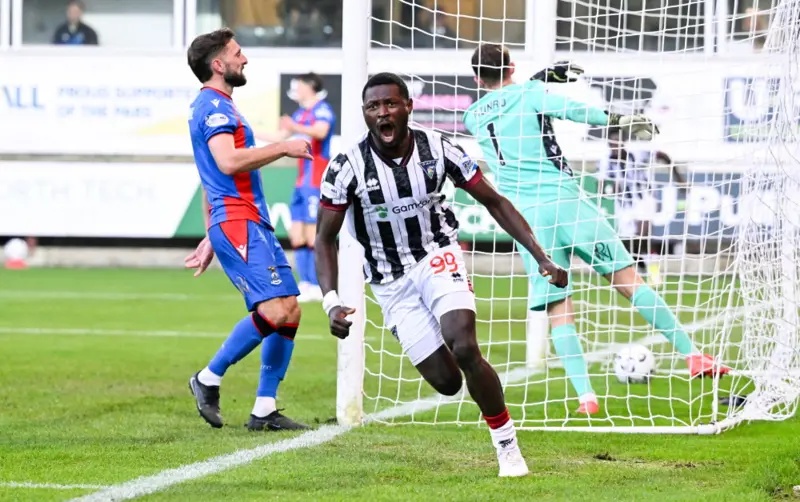 Dunfermline's Olamilekan Adams celebrates