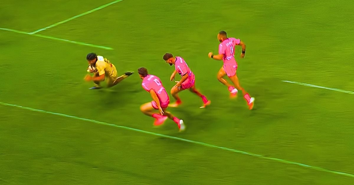 Trois victoires en trois matchs à Jean-Bouin : Paris reçoit La Rochelle samedi. Les Maritimes pourront-ils faire tomber les Soldats Roses à domicile ? Crédit image : Screenshot TOP 14 - Officiel