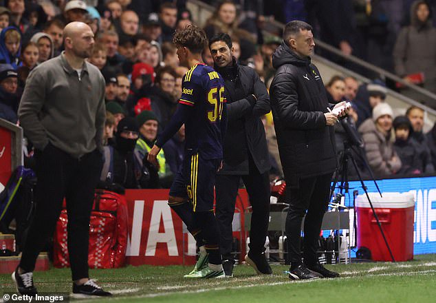 Arsenal's 16-year-old Max Dowman gets an earful from his manager Mikel Arteta after the attacker was sent off on Tuesday night against Fleetwood