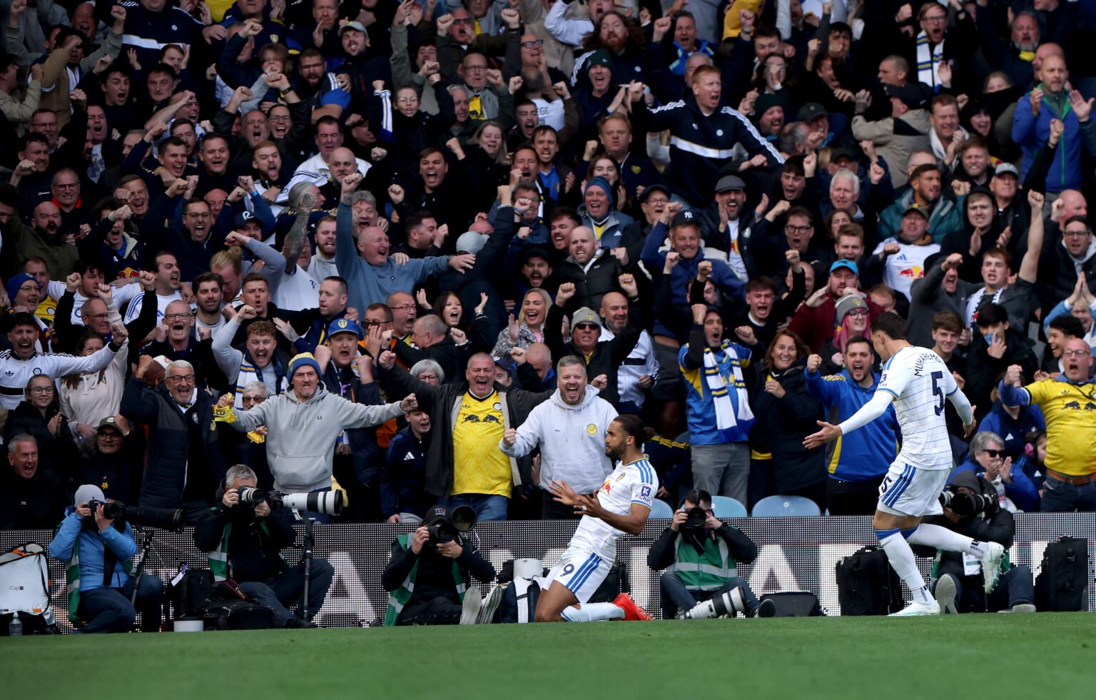 Leeds United v Manchester United - Premier League 2026/27