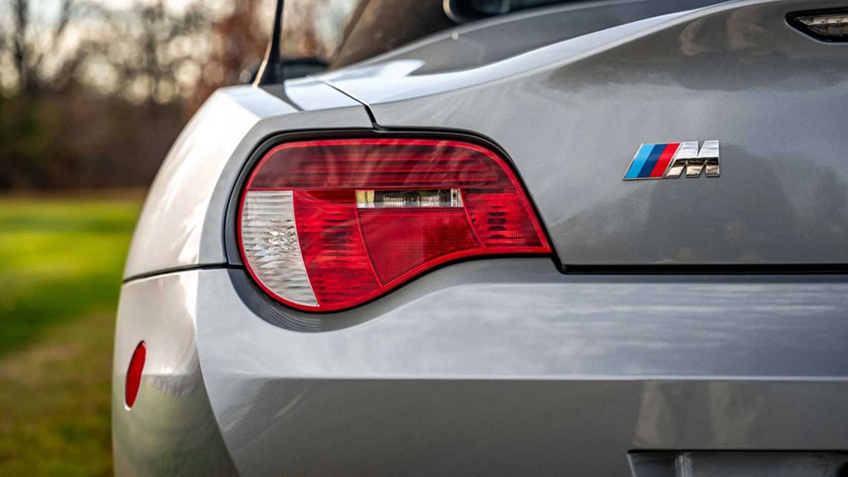Silver 2008 BMW Z4 M badge