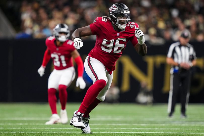 Zach Harrison #96 of the Atlanta Falcons rushes the passer