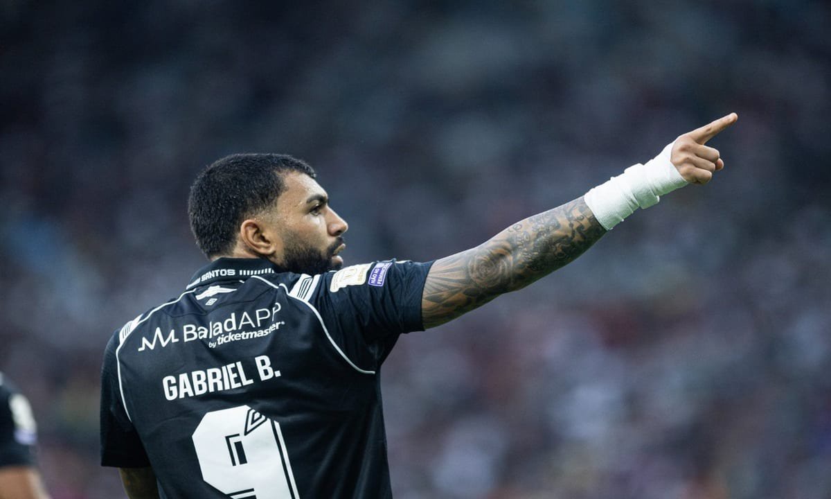 Emprestado pelo Cruzeiro, Gabigol depende de um novo acordo entre os clubes para seguir no Santos em 2027 (Foto: Divulgação/ Santos)