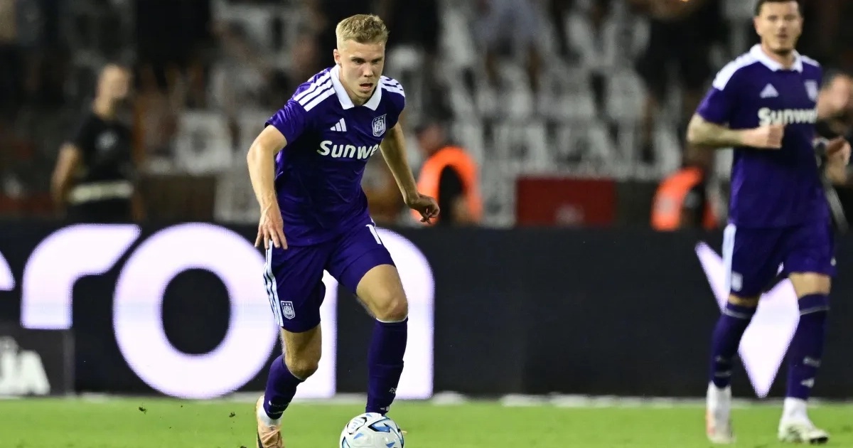 Hein Vanhaezebrouck criticizes Anderlecht transfer policy