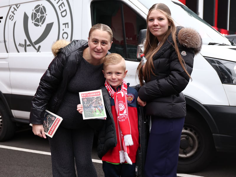 Sheffield United fans pictured showing their support ahead of Derby County clash 