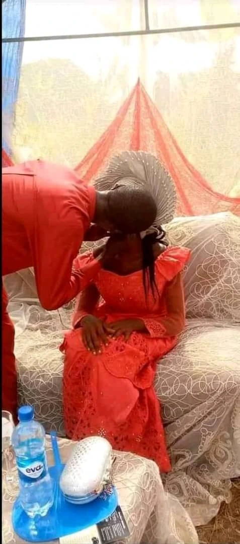 18 years old boy marries his 15 years old girlfriend in style (photos)