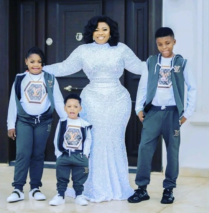 See The Beautiful Family of Rev. Obofour (see photos of all his children)