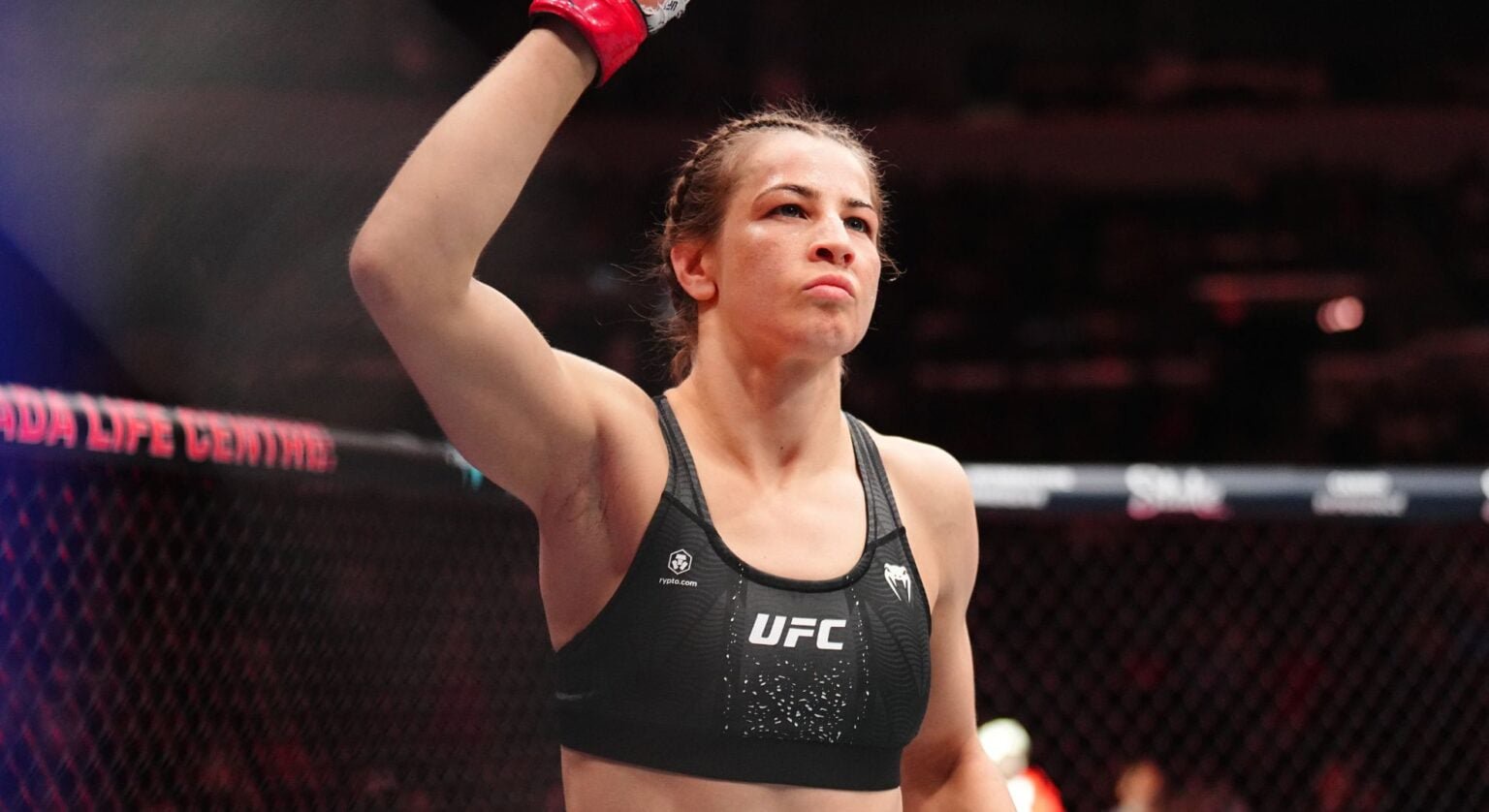 Jasmine Jasudavicius steps in the Octagon to face Karine Silva in Winnipeg