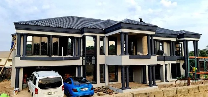  King Monada shows off complete double storey house and cars (Sources Twitter/King Monada)