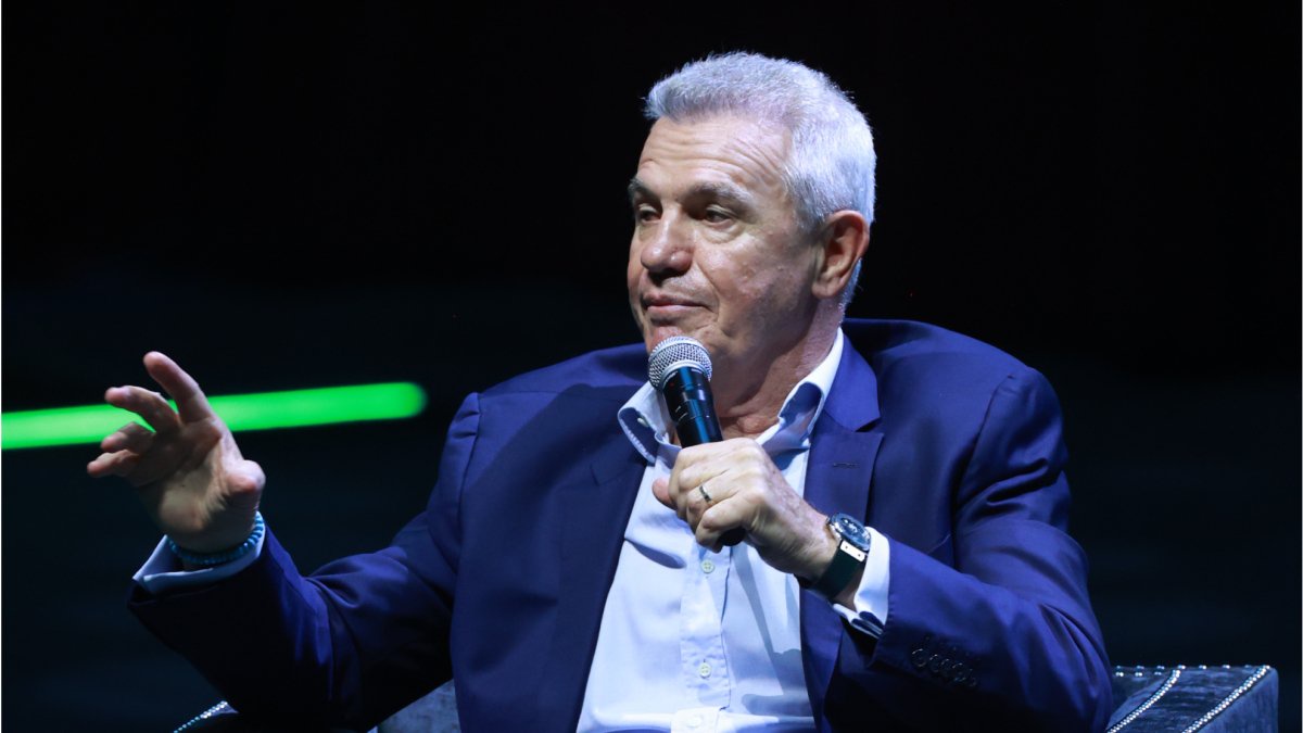 Valencia CF Transfer News: Javier Aguirre Targets Martial, Álvarez, and Ramazani for January