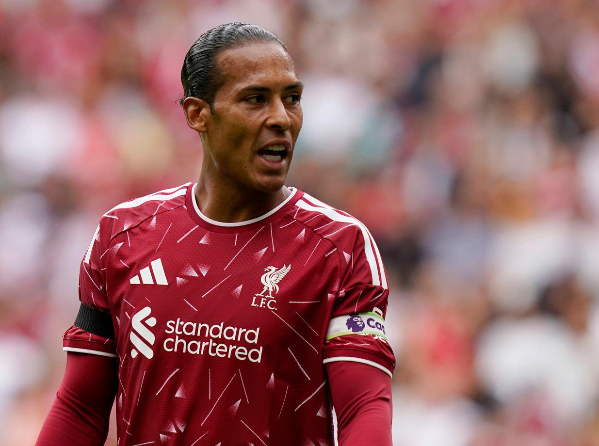 Virgil van Dijk criticized by English press after Liverpool win against LASK Linz