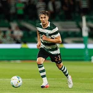 Iván Fresneda está seguro no corredor direito - Foto: IMAGO