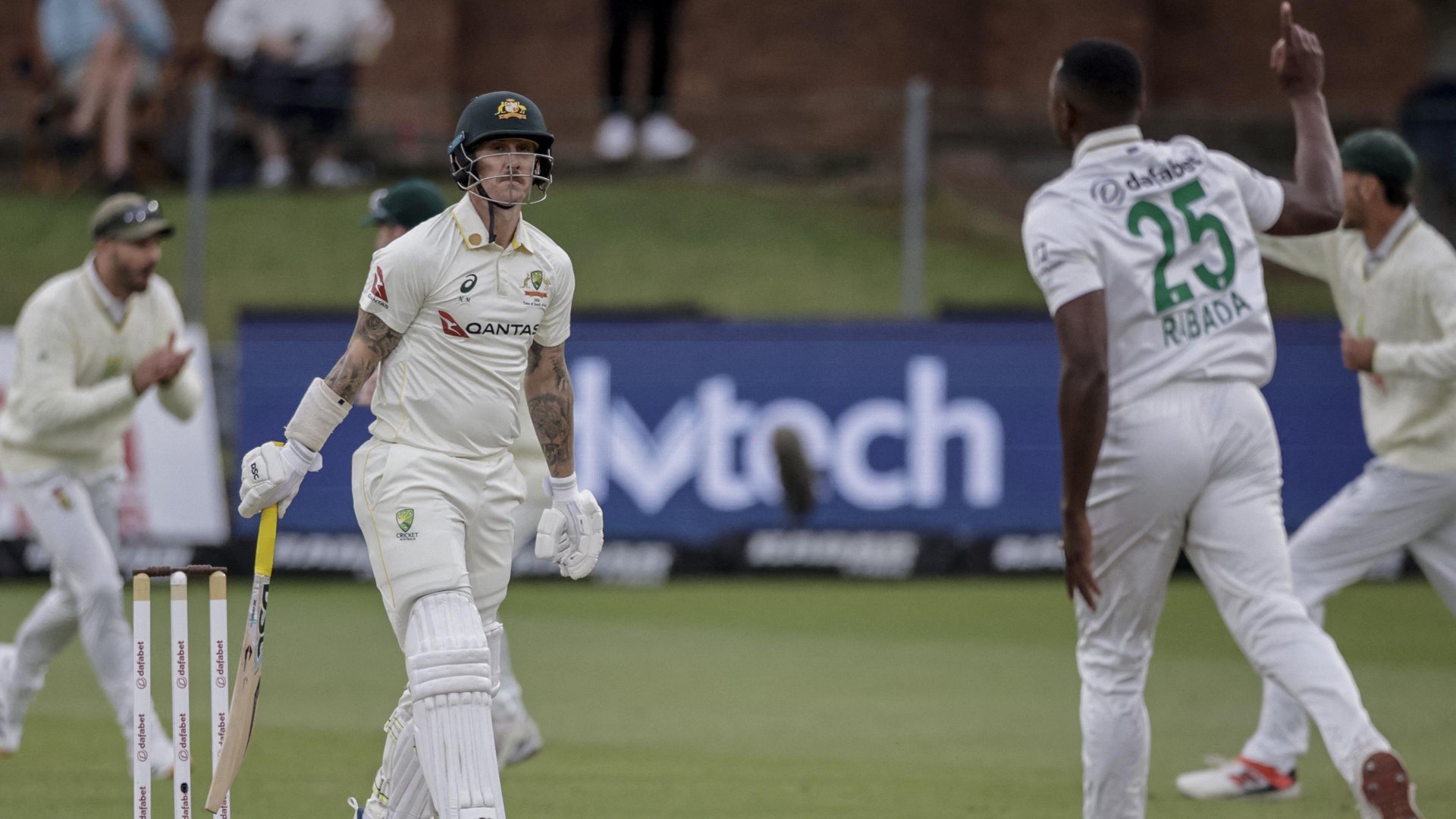 Nic Maddinson walks off