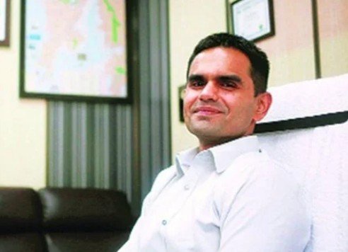 ये है रियल लाइफ ‘सिंघम’, जिन्होंने शाहरुख खान के साथ लाइव कॉल में आर्यन को मारे थप्पड़, जानिए पूरा मामला! 11