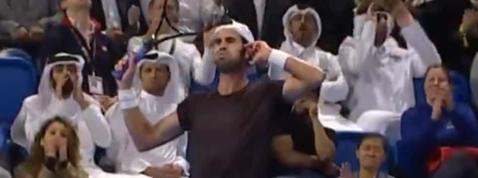O russo Karen Khachanov após vencer ponto incrível contra Alcaraz (Reprodução)