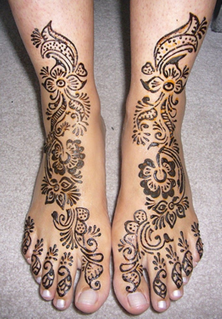 arabic-mehndi-design-feet-kalaikv