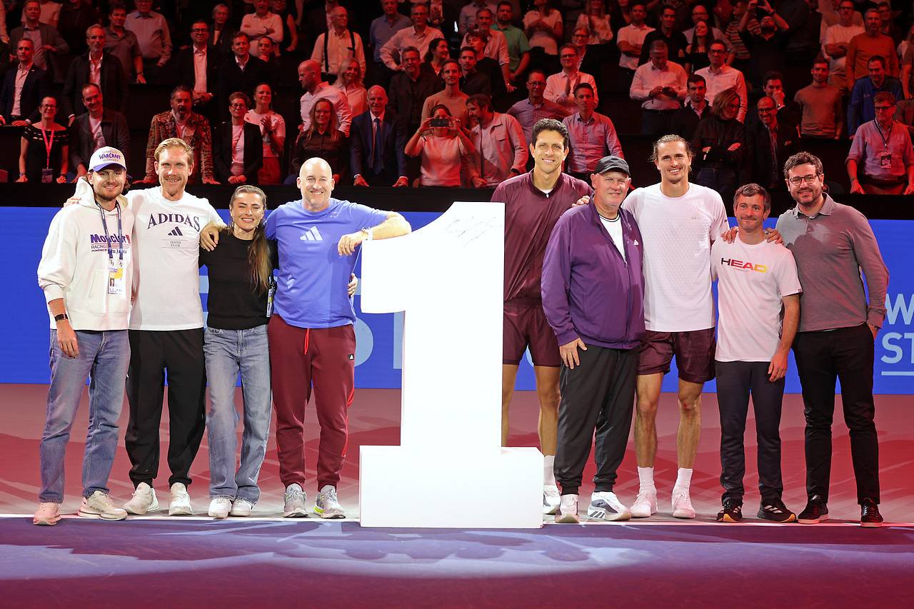 der deutsche Tennisspieler Alexander Zverev mit seinem Team und Freundin Sophia Thomalla