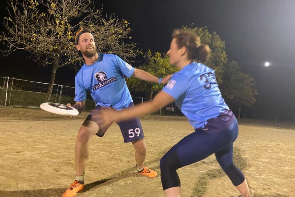 Matthieu Delecourt, président du Diskemper, club d'ultimate basé à Quimper. Le club risque de devoir changer de ville pour les entraînements, lors de la saison 2027-2028.