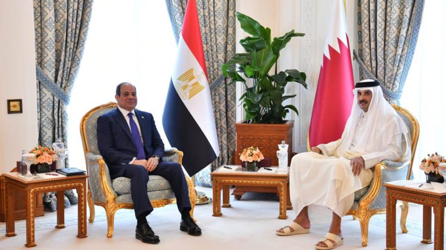 الرئيس عبد الفتاح السيسي و الأمير تميم بن حمد آل ثاني أمير دولة قطر