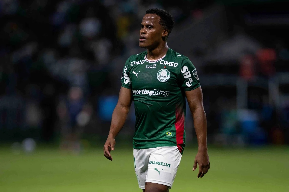 Jhon Arias provoca Fluminense com música após semifinal da Libertadores