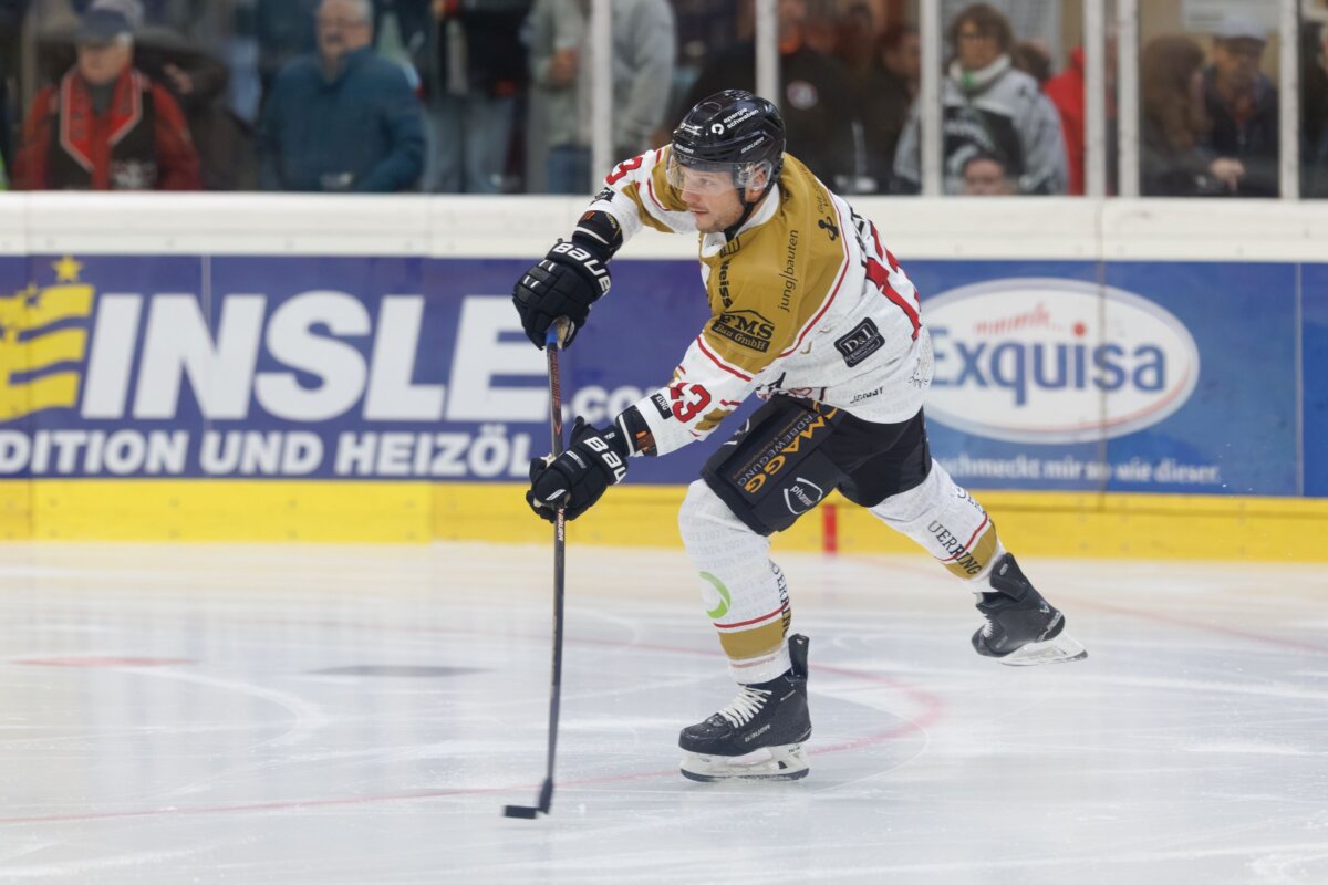EHC Königsbrunn gewinnt 4:0 bei den Eispiraten Dorfen