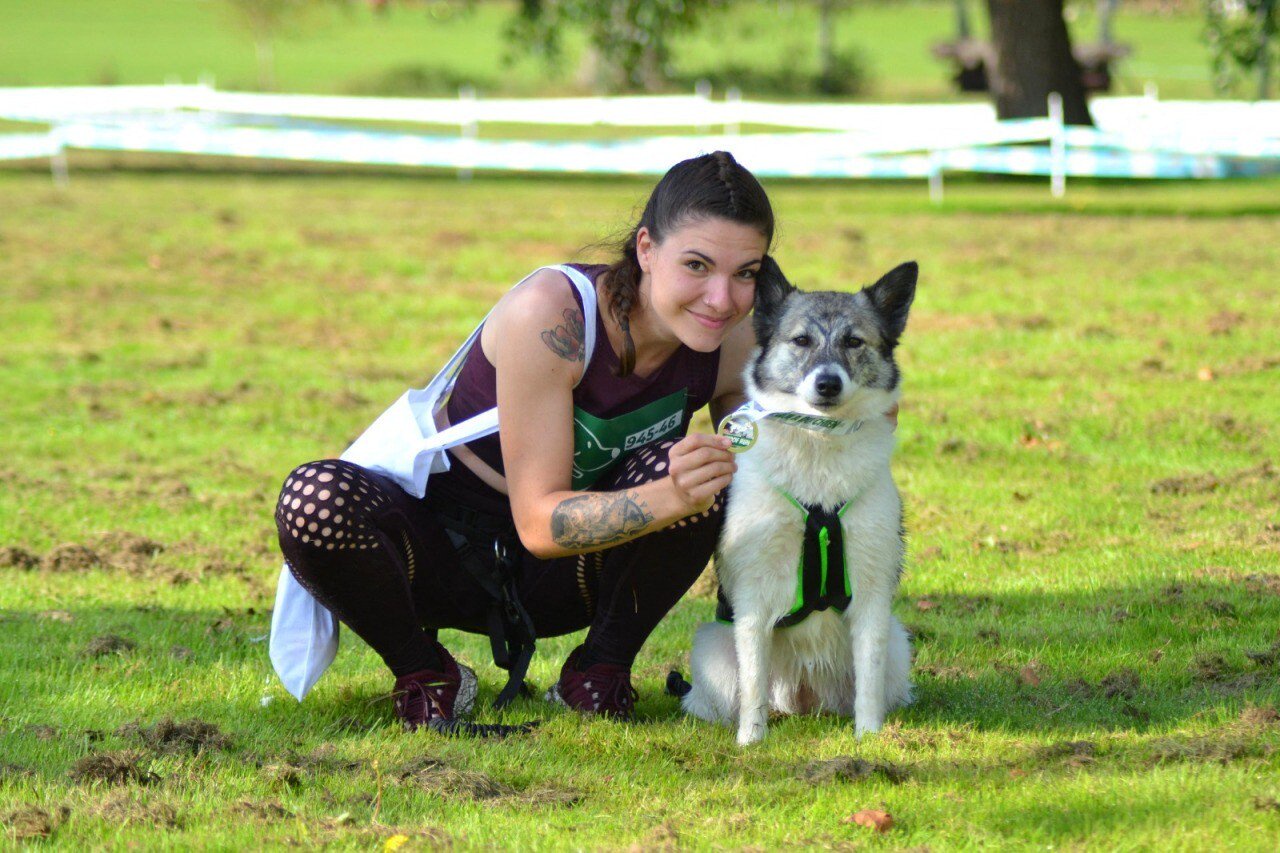 Maureen Machin et sa chienne Ounie ont renforcé leur lien avec la pratique du canicross