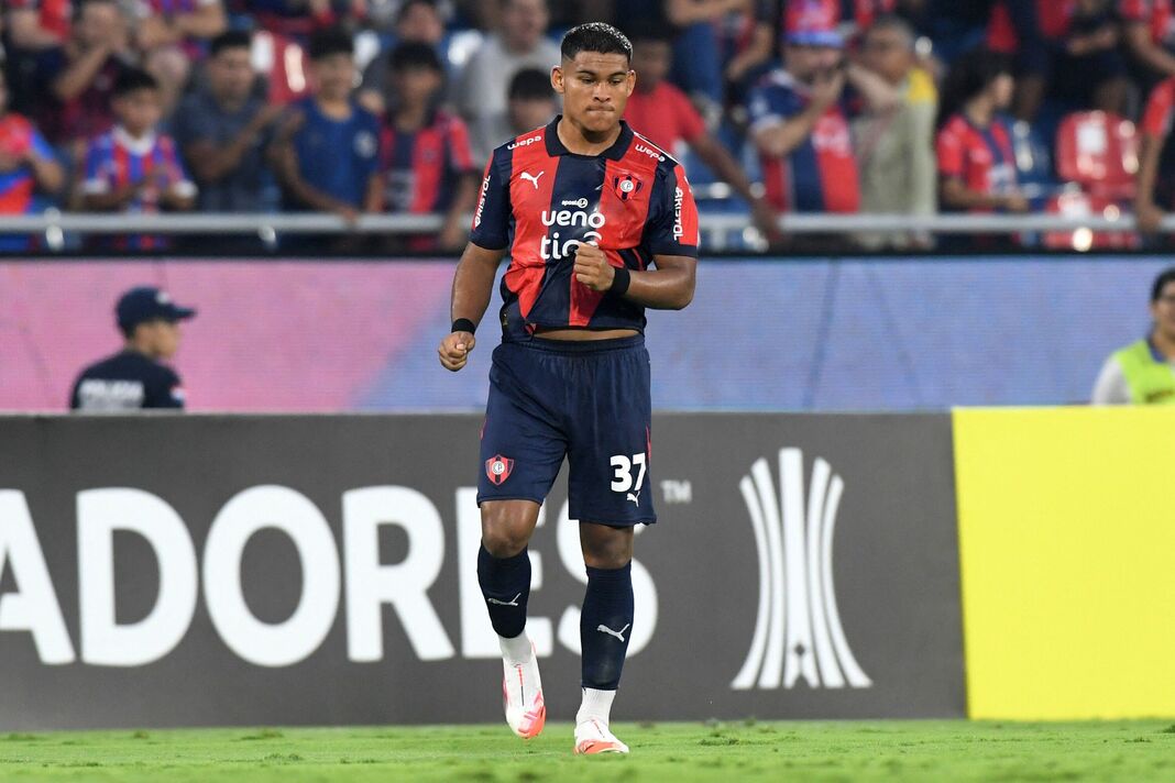 Diego Leon is set to complete his Man Utd move.