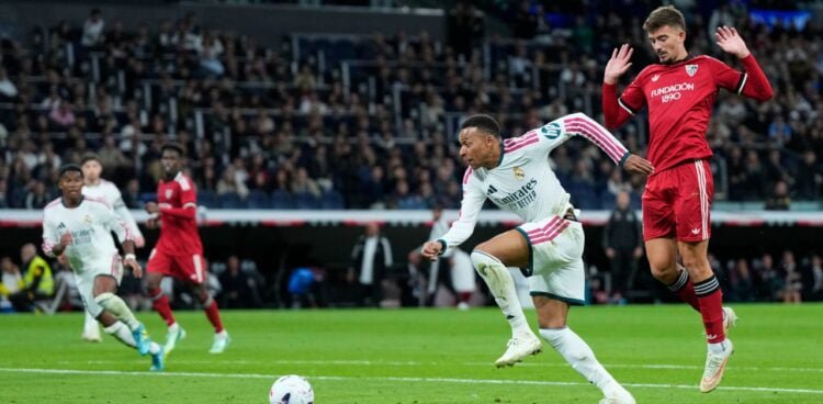 Vitesse, puissance et technique, le but exceptionnel de Mbappé avec le Real (vidéo)