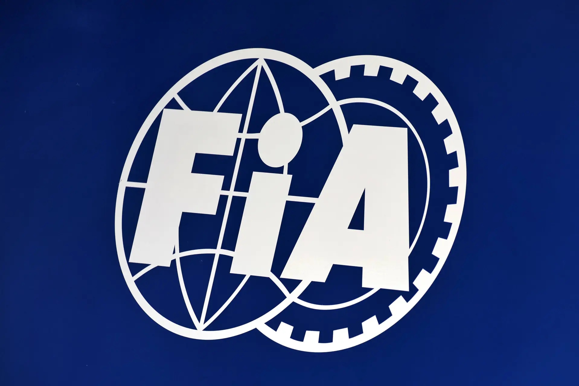 fia-logo-crest-jpg