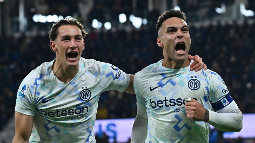 Lautaro Martínez marca pelo Inter (FOTO: Michele Maraviglia/EPA)