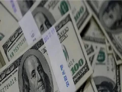 भारत का फॉरेक्स का रिजर्व गिरकर 524 अरब डॉलर पर पहुंचा.