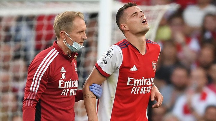 Granit Xhaka: Arsenal midfielder ruled out up to three months with knee  injury | Football News | Sky Sports