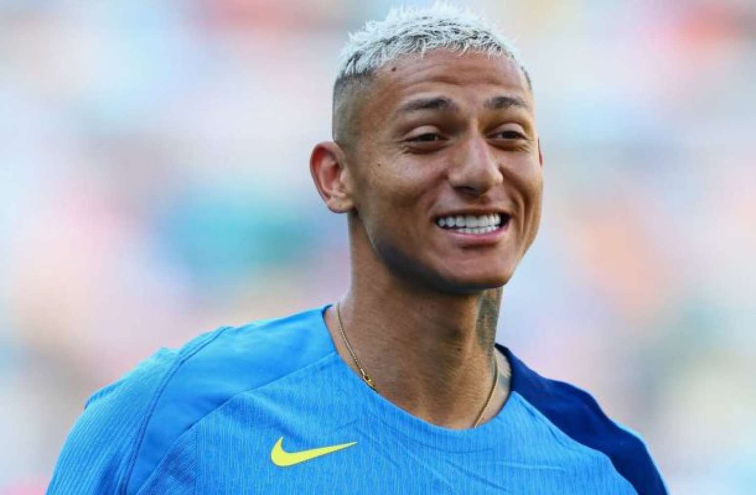 Richarlison em ação pelo Tottenham –