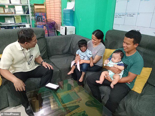 Dr Ravelinda Soriano Perez, who checked Jaren, said: ‘We believe this was an inherited condition, but it is very rare'