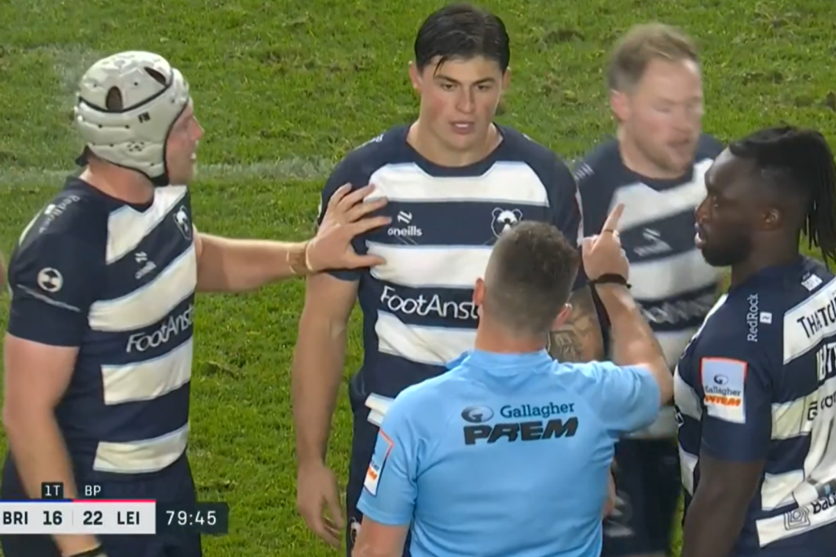 Luke Pearce tells Louis Rees-Zammit to "go away"