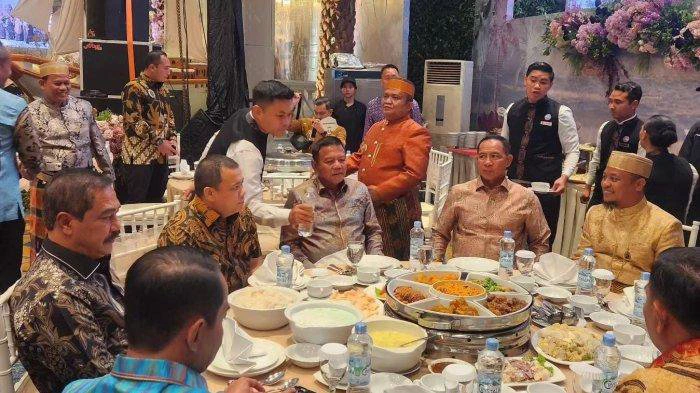 Daftar Nama Jenderal 'Pendamping' Haji Isam di Meja Bundar Claro Makassar, Ada Pangdam dan Wakapolri