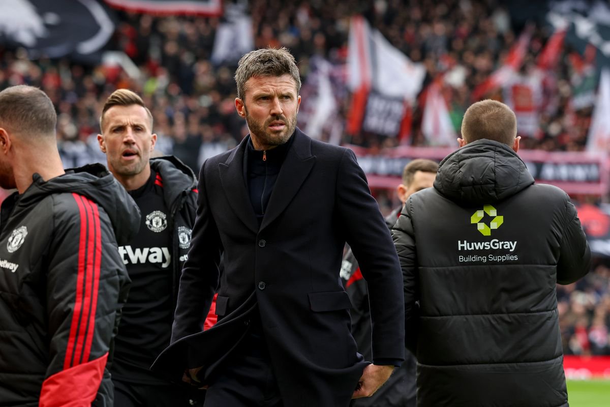 Alan Pardew believes Michael Carrick made a huge error in dropping Bruno Fernandes.