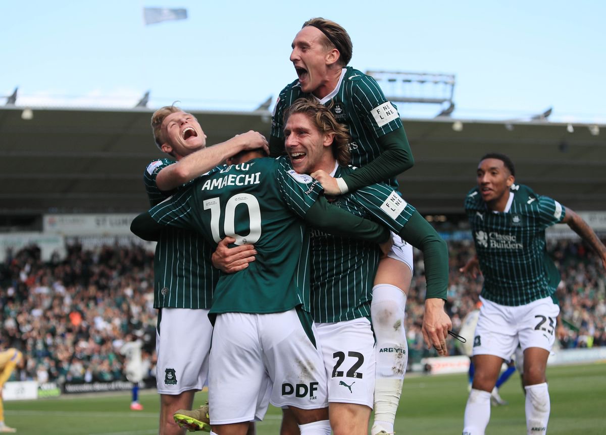 Goal celebrations for Argyle after the last-gasp winner from Xavier Amaechi in the 2-1 League One victory over AFC Wimbledon at Home Park on 10 October 2026 - Photo: Dave Rowntree/PPAUK