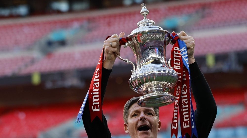 FA Cup first-round draw takes centre stage. EFE