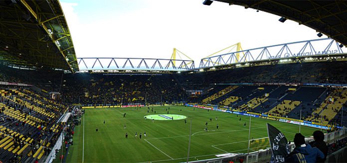 11 - Signal Iduna Park – Dortmund, Allemagne (81 360 spectateurs)